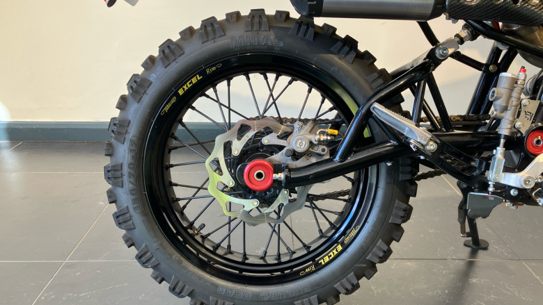 Ccm Spitfire Blackout (21MY)